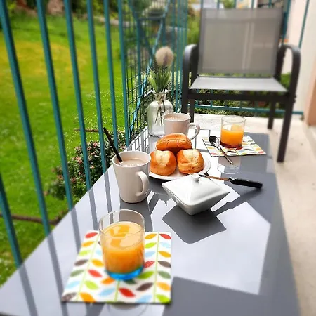 La Poterie - Appartement Avec Balcon Et Parking Prive Quimper Exterior foto